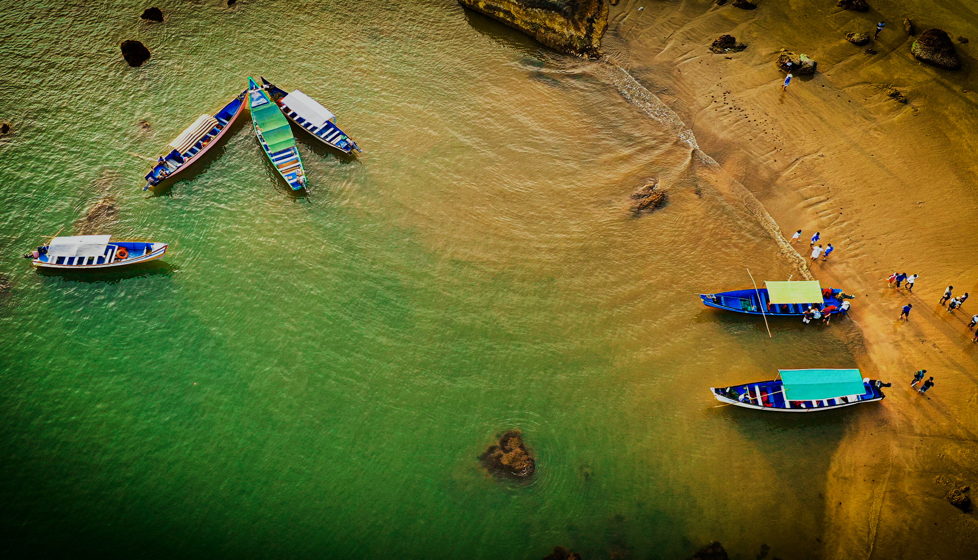 Om Beach Boats Gokarna