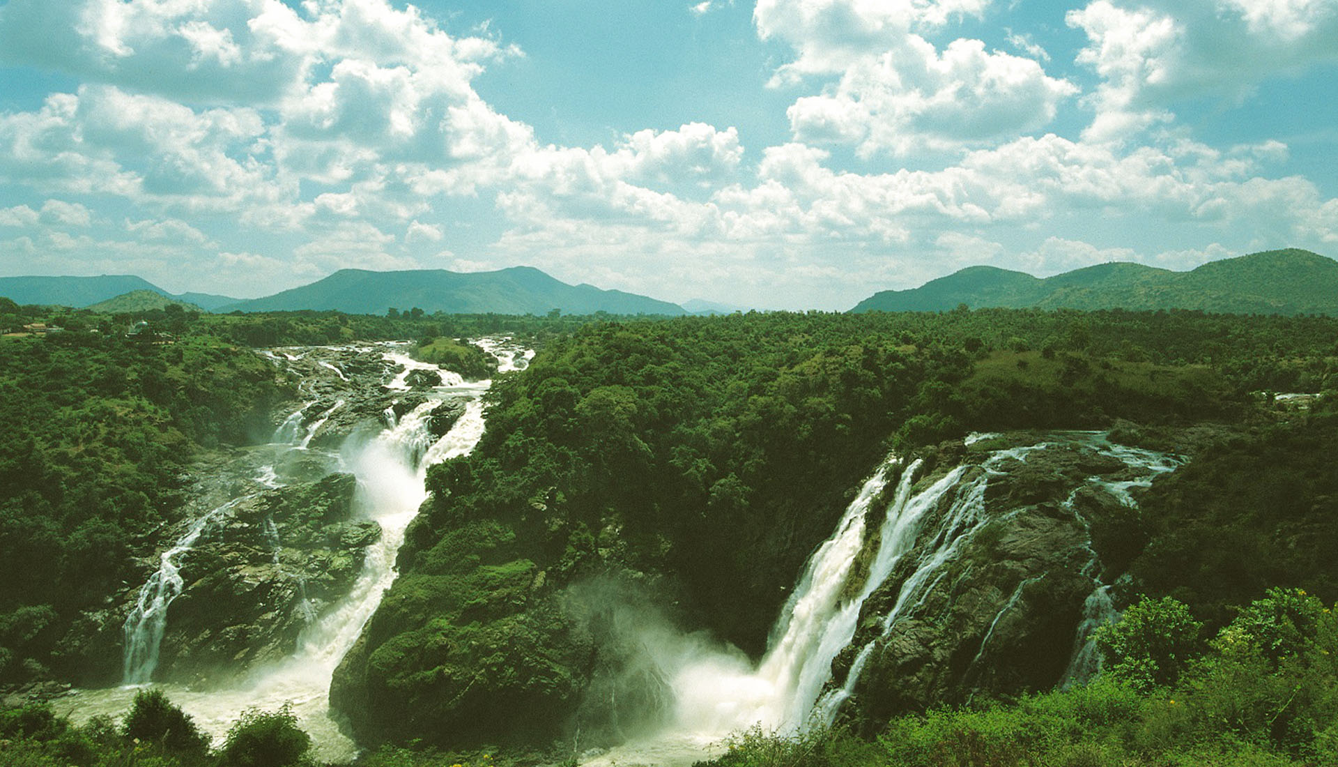 best waterfalls in Karnataka