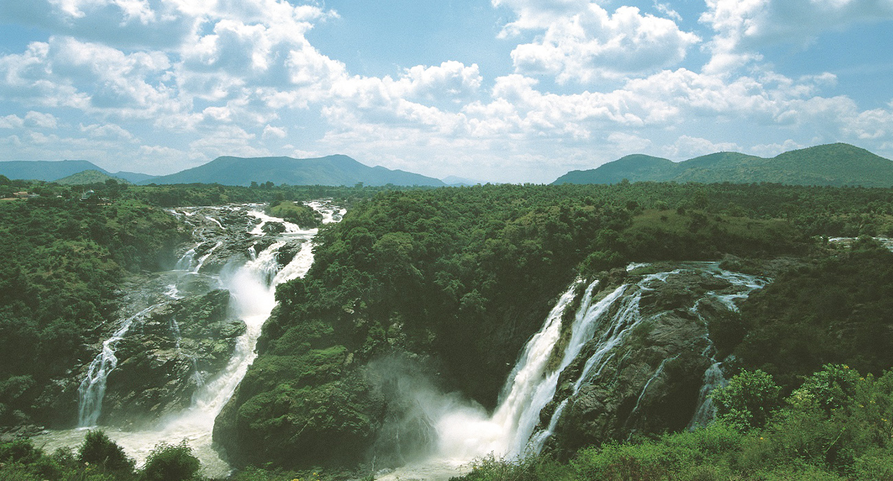ಕರ್ನಾಟಕದಲ್ಲಿ ಭೇಟಿ ಮಾಡಲೇಬೆಕಾದ ಜಲಪಾತಗಳು